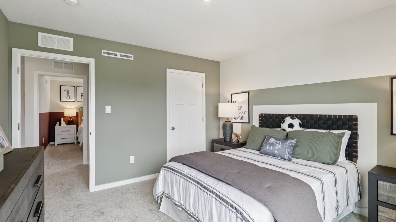 Second bedroom