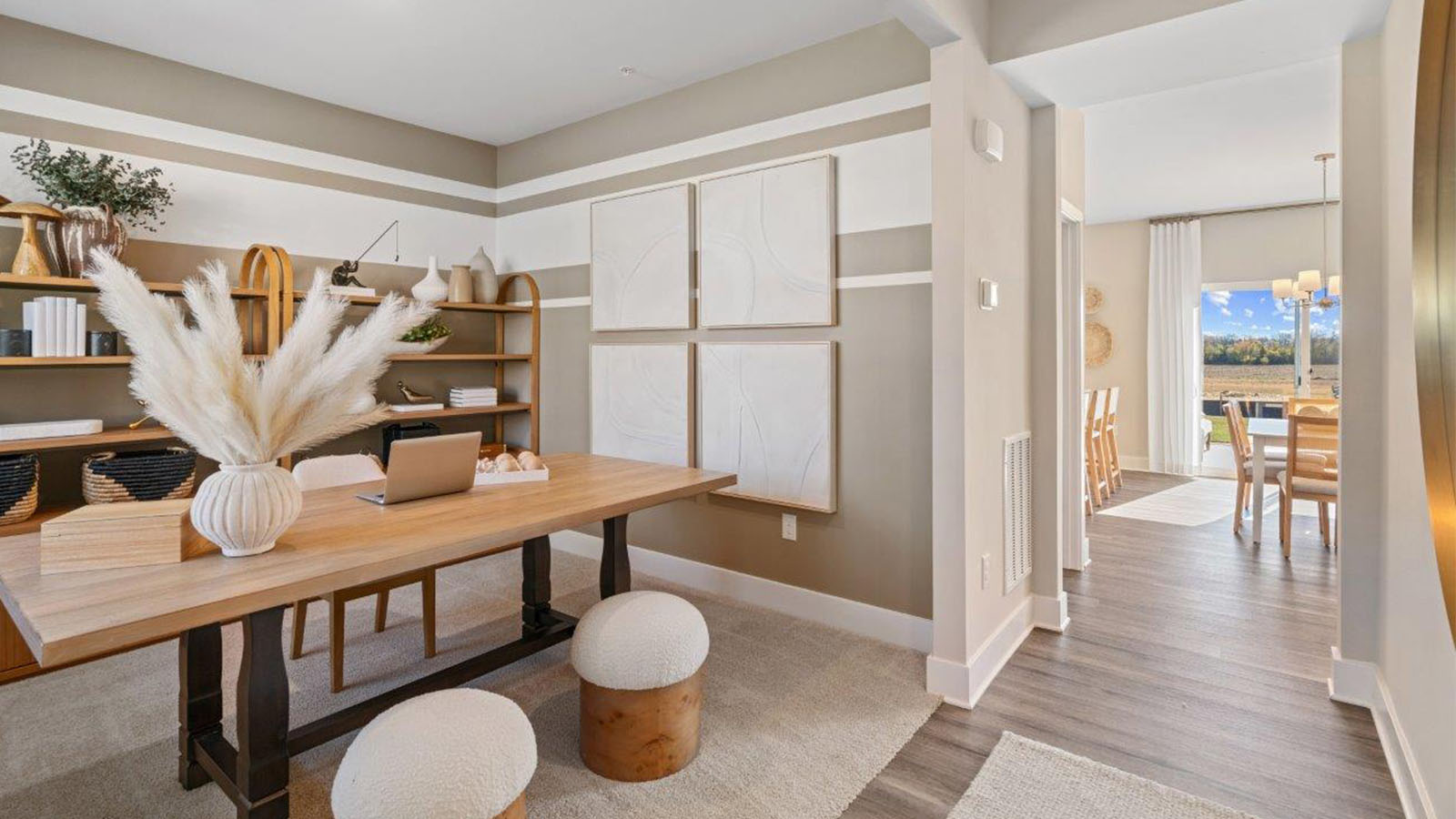 Entry way with flex room