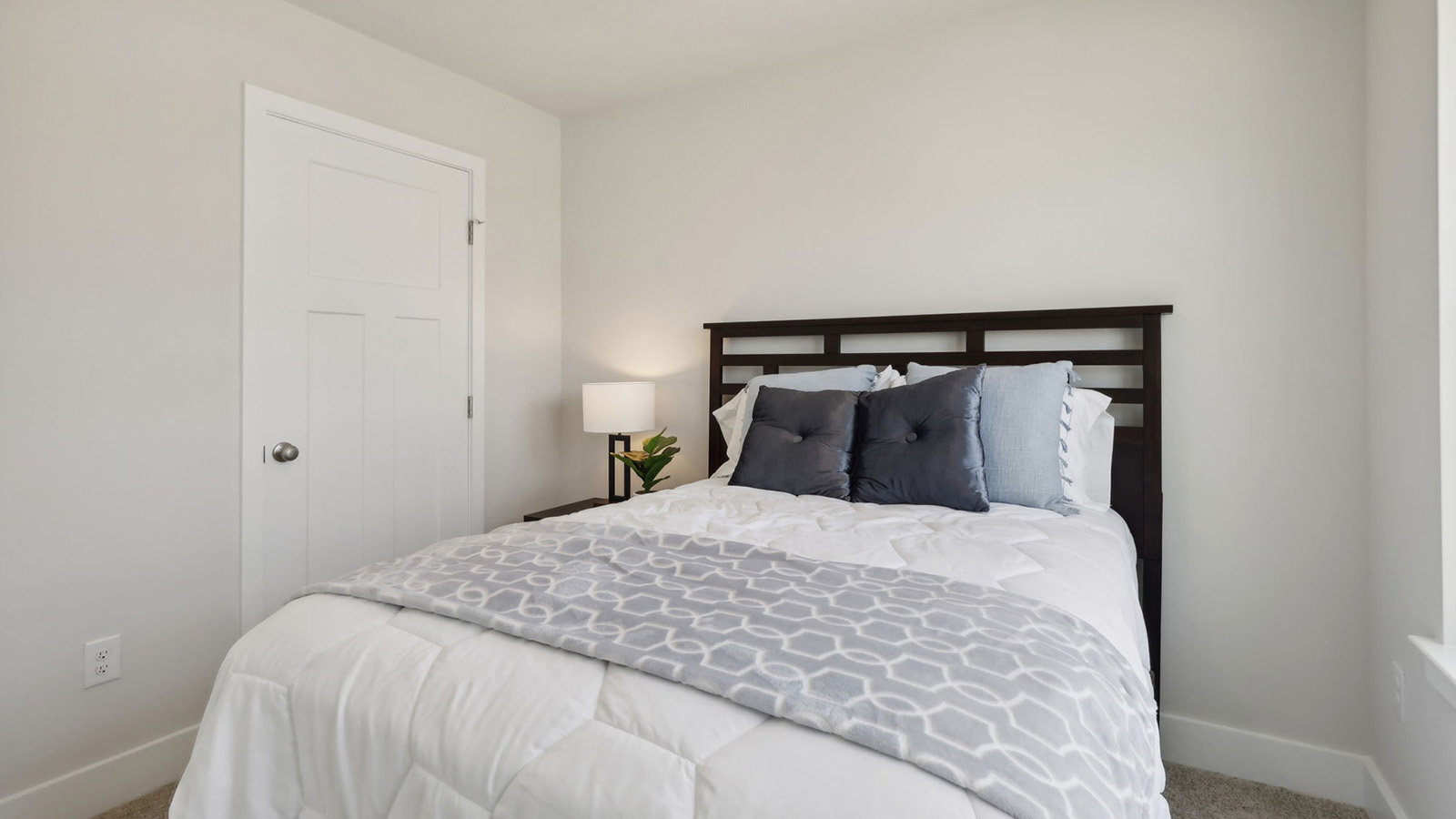 Secondary bedroom space