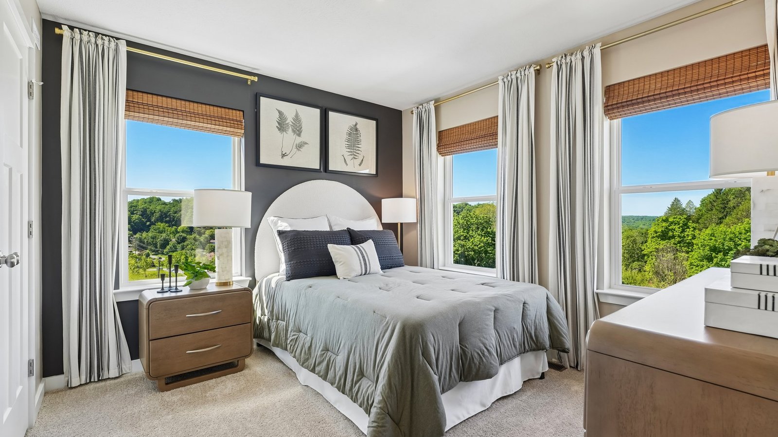 Secondary bedroom