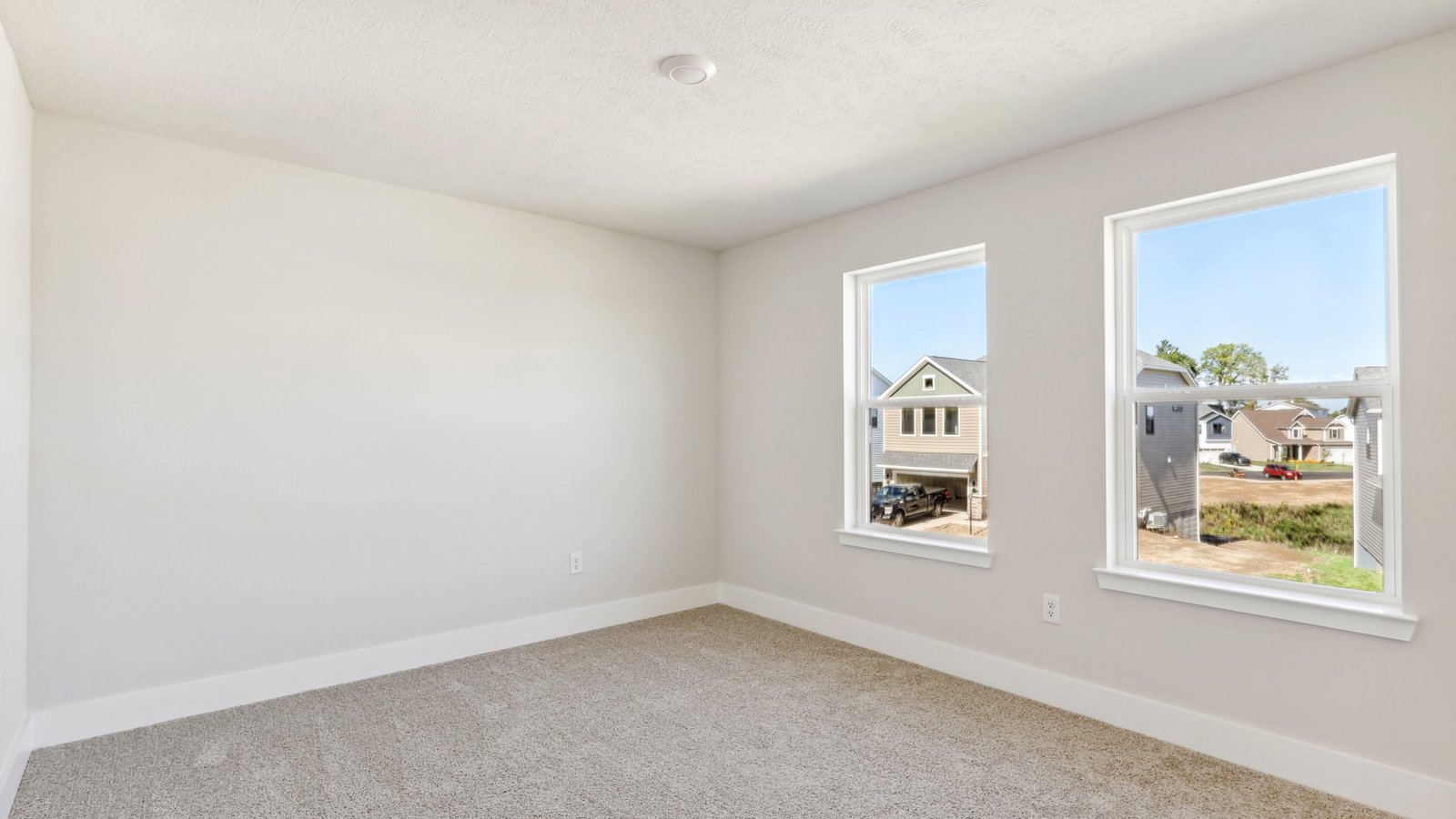 Secondary bedroom with two windows