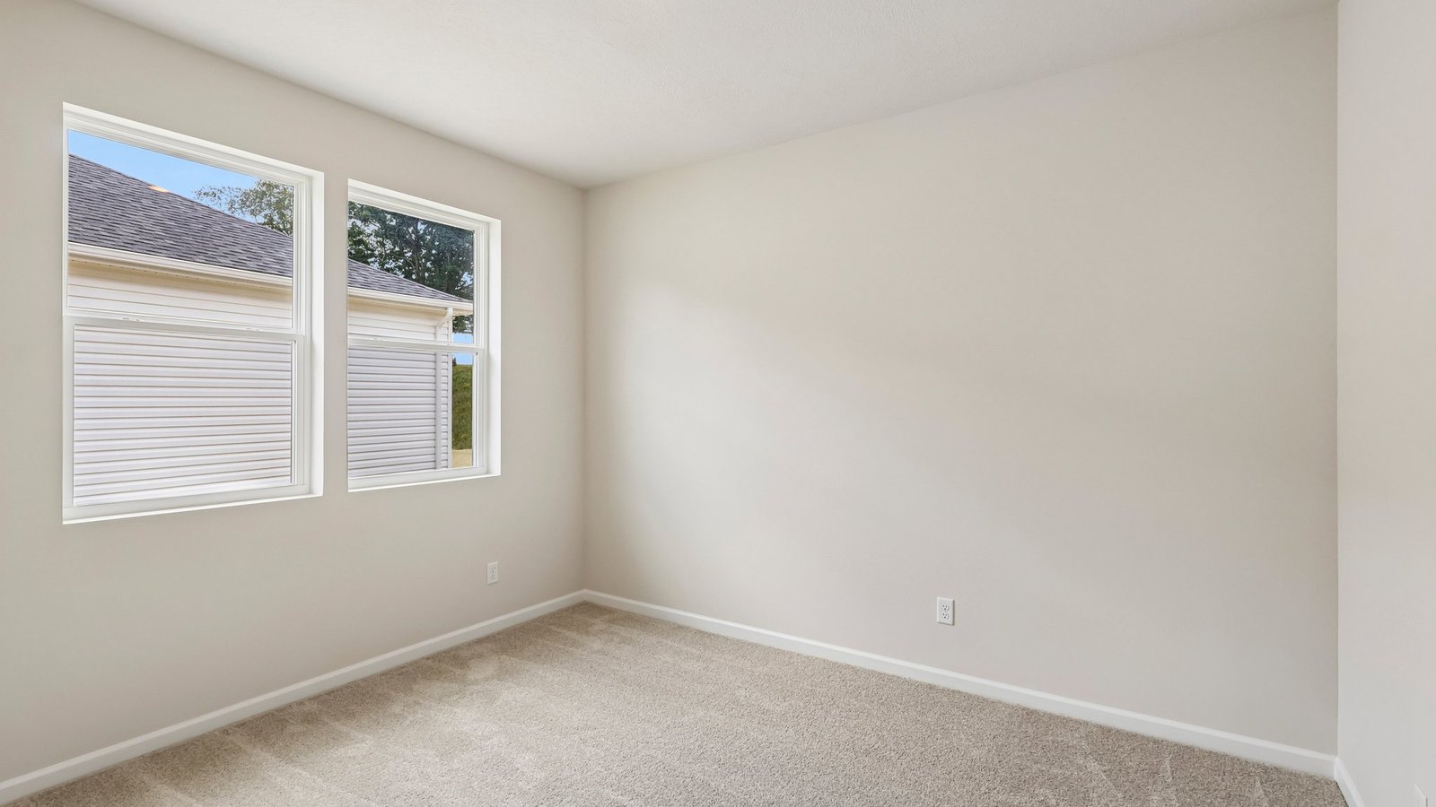 Secondary bedroom