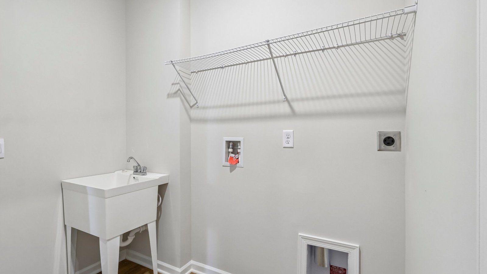 Primary laundry room