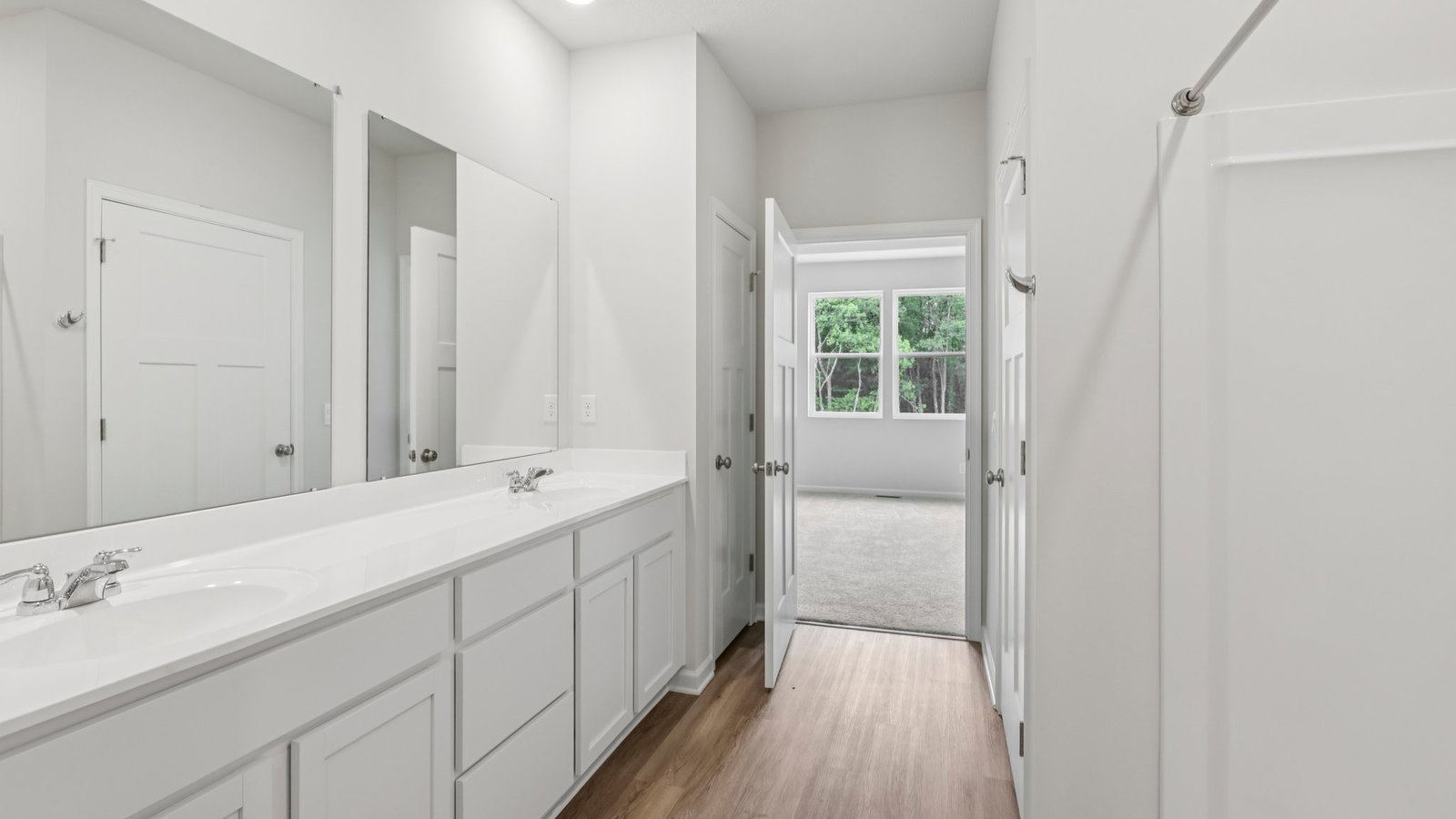 primary ensuite bathroom