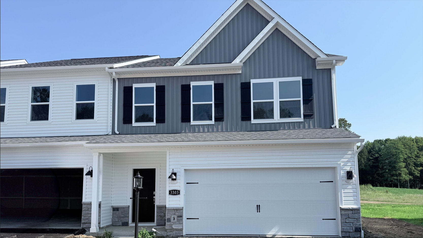 3303 Maple Crest Ct Exterior