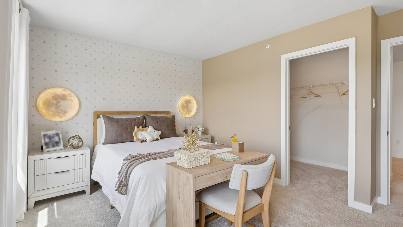 Secondary bedroom