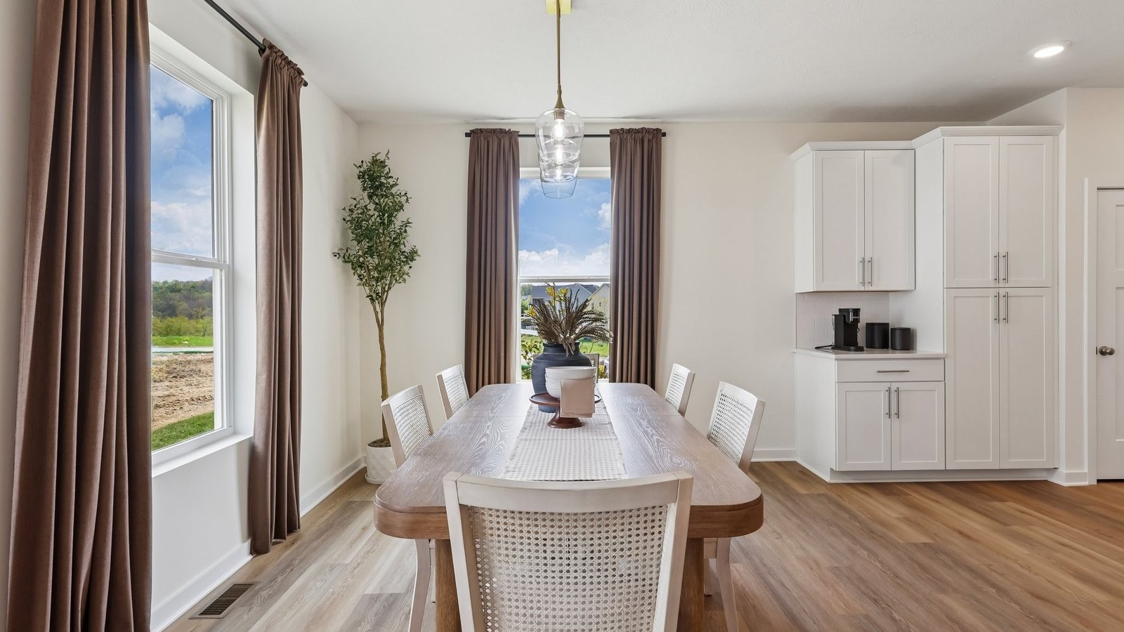 Casual dining