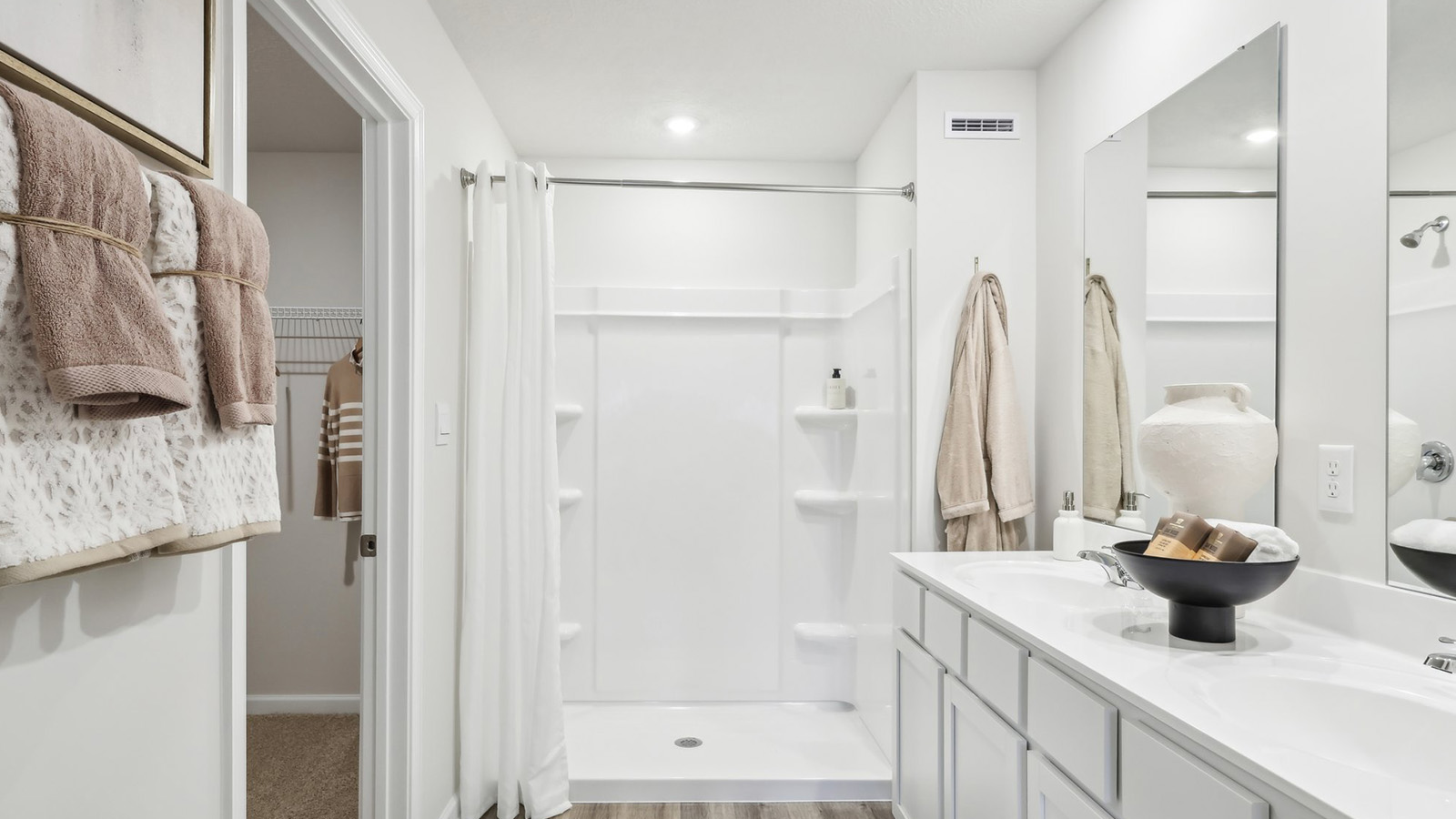 Crofton primary ensuite bathroom
