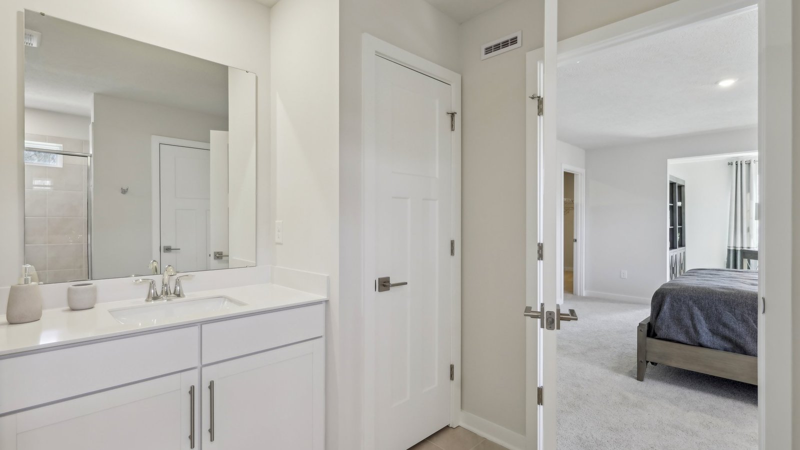 primary ensuite bathroom