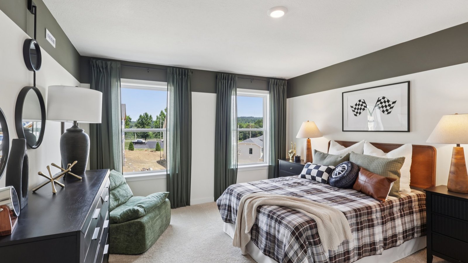 Secondary bedroom with two windows