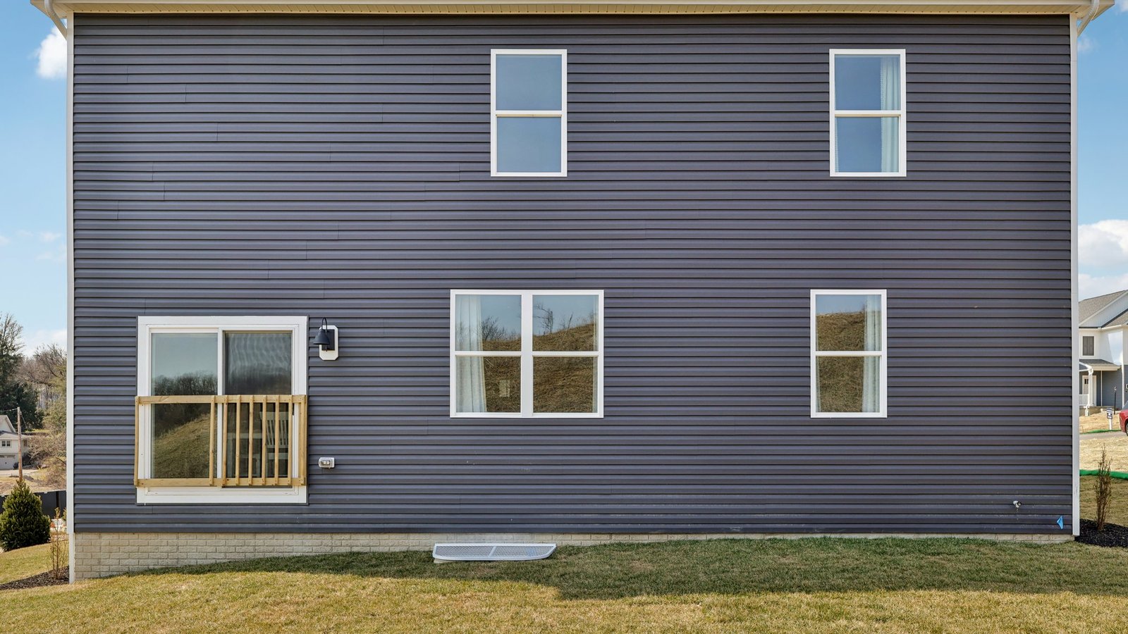 Hadley exterior back