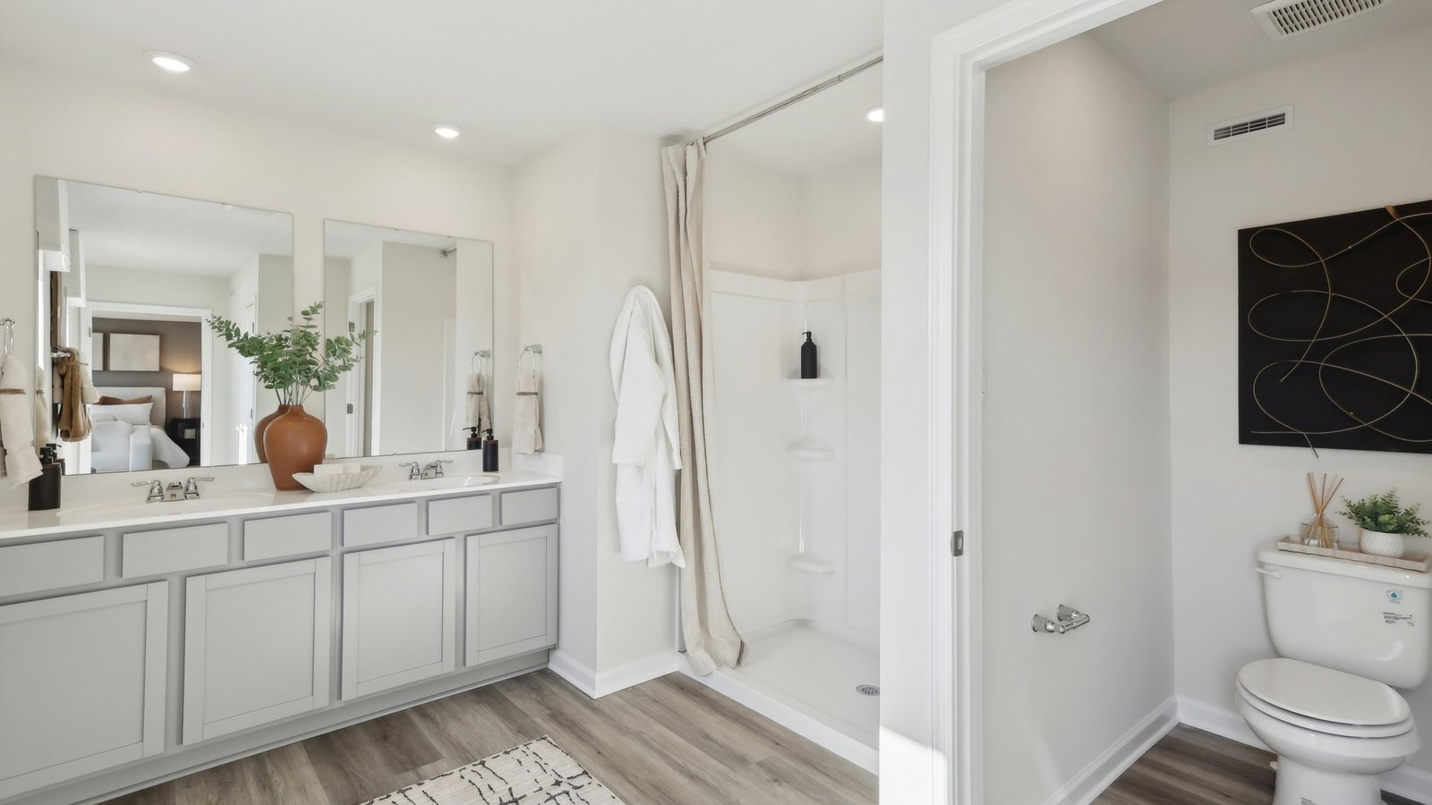 Primary ensuite bathroom