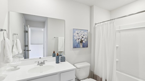 secondary full bathroom