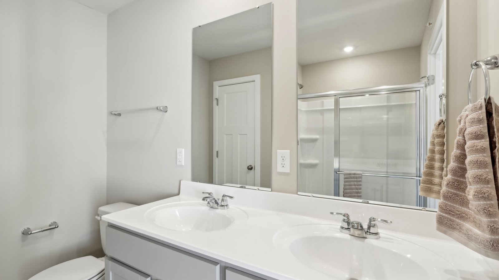 primary ensuite bathroom