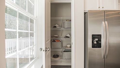 Pantry with wire shelving