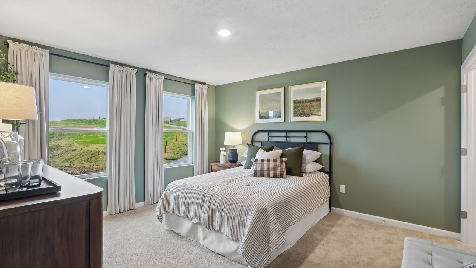 Second bedroom