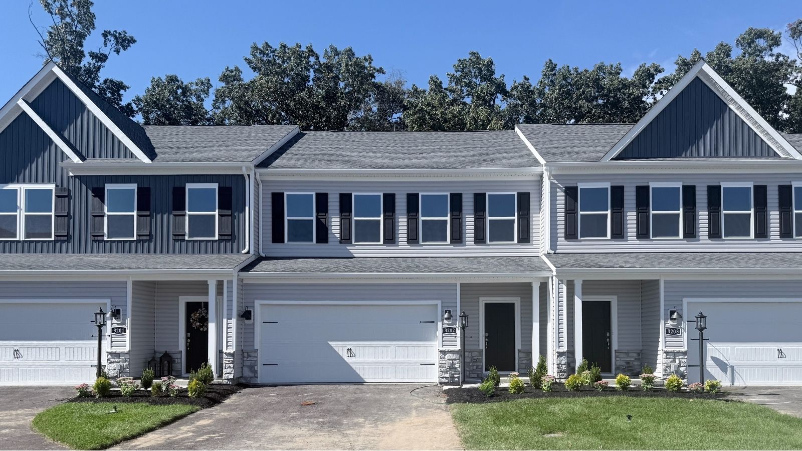 165 Sweetwater Drive exterior