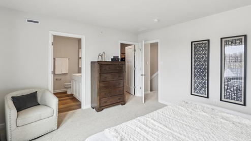 Primary ensuite bedroom