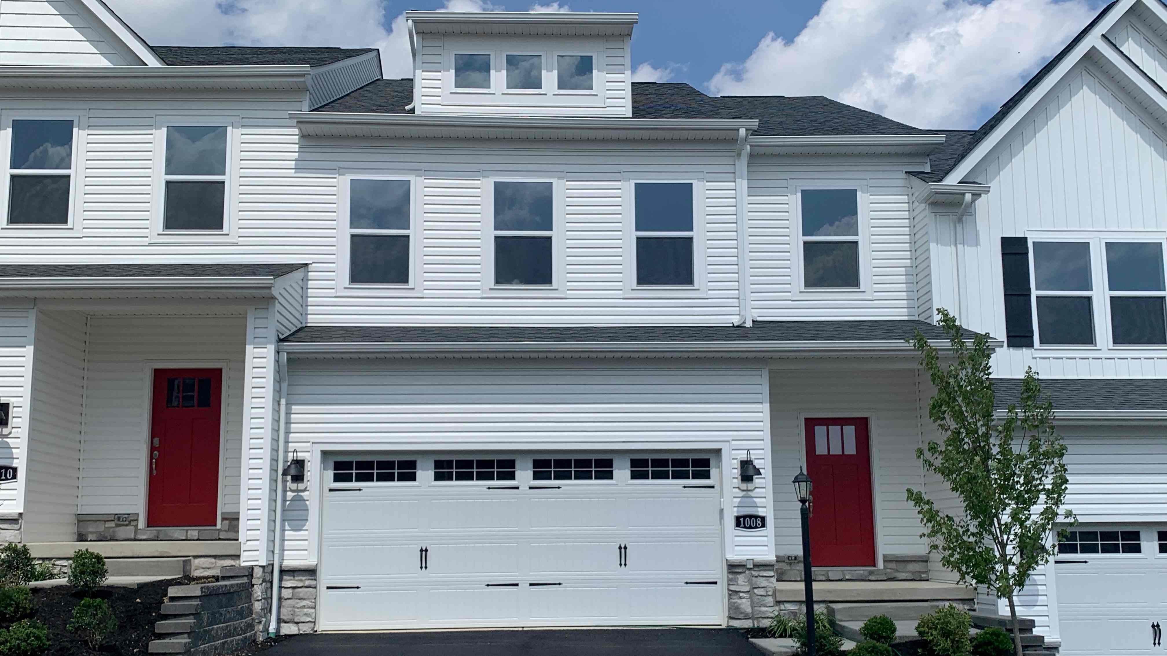 Exterior of 1008