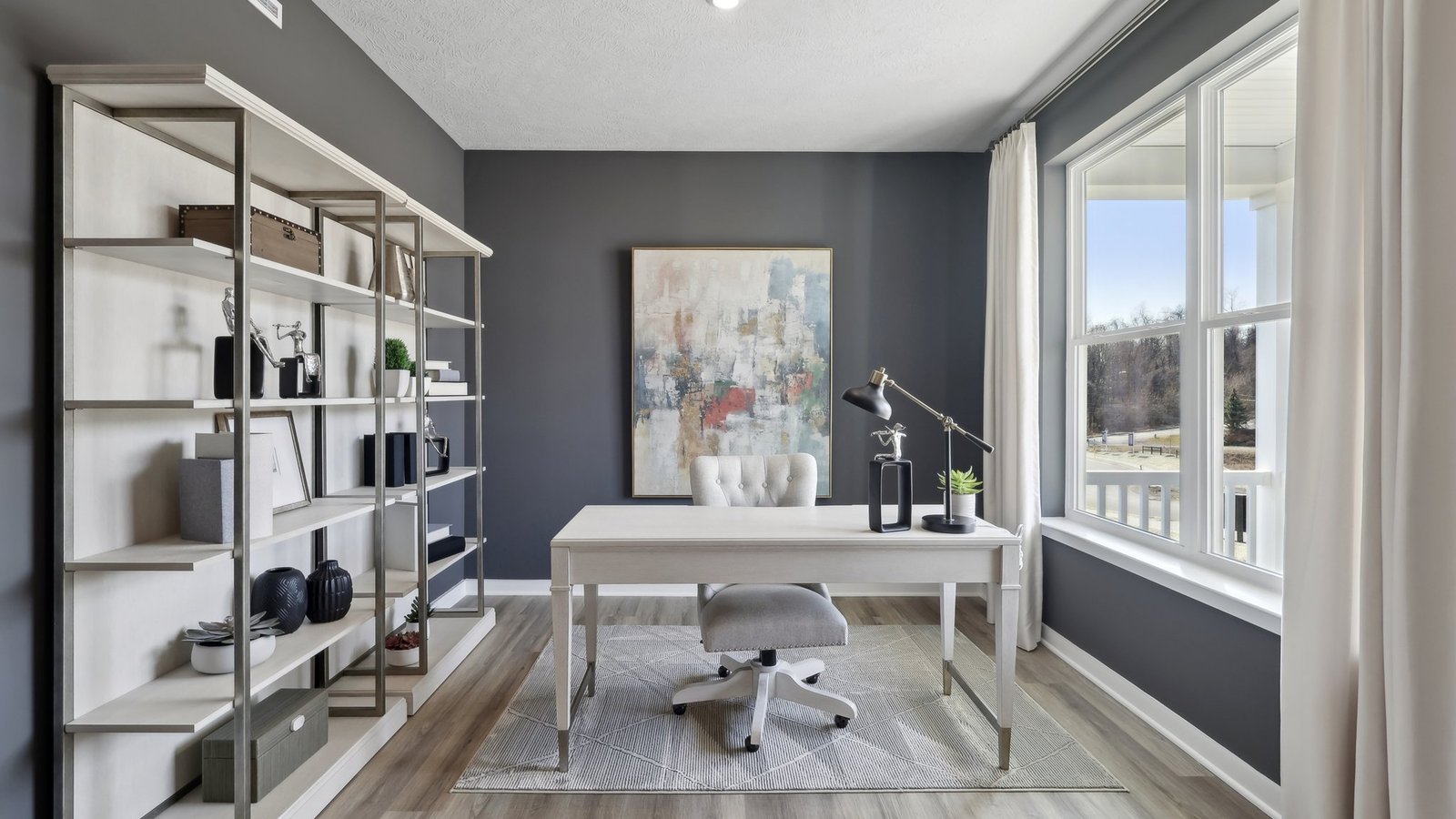 front flex area off of entrance