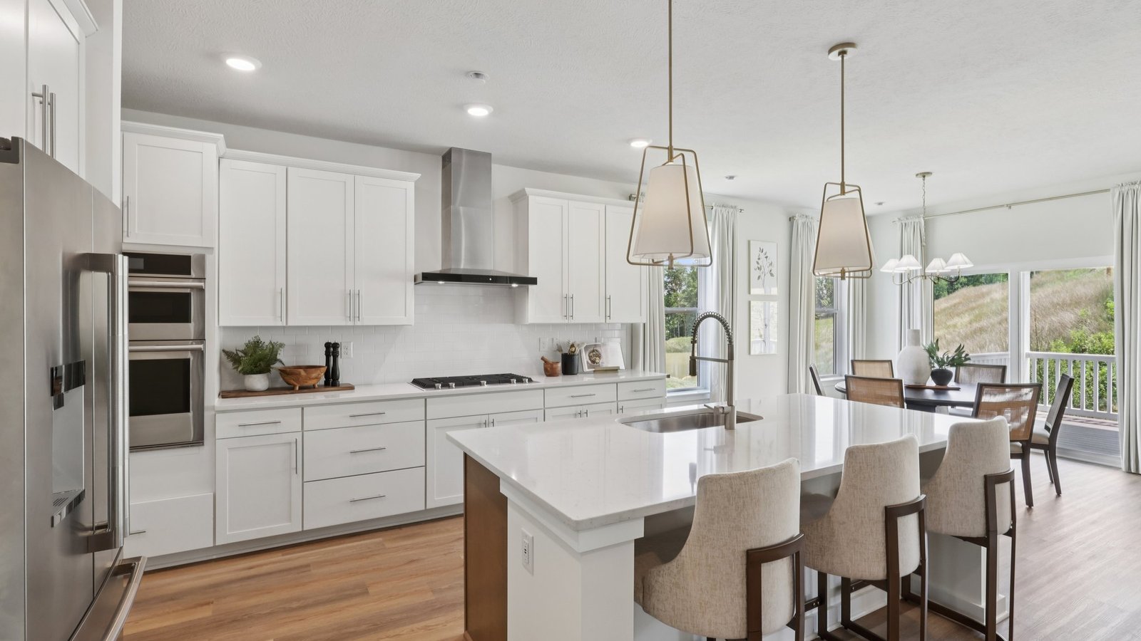 Large open concept kitchen