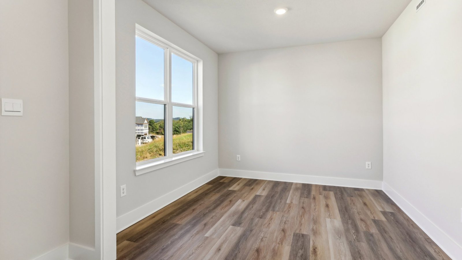 Flex space with large window