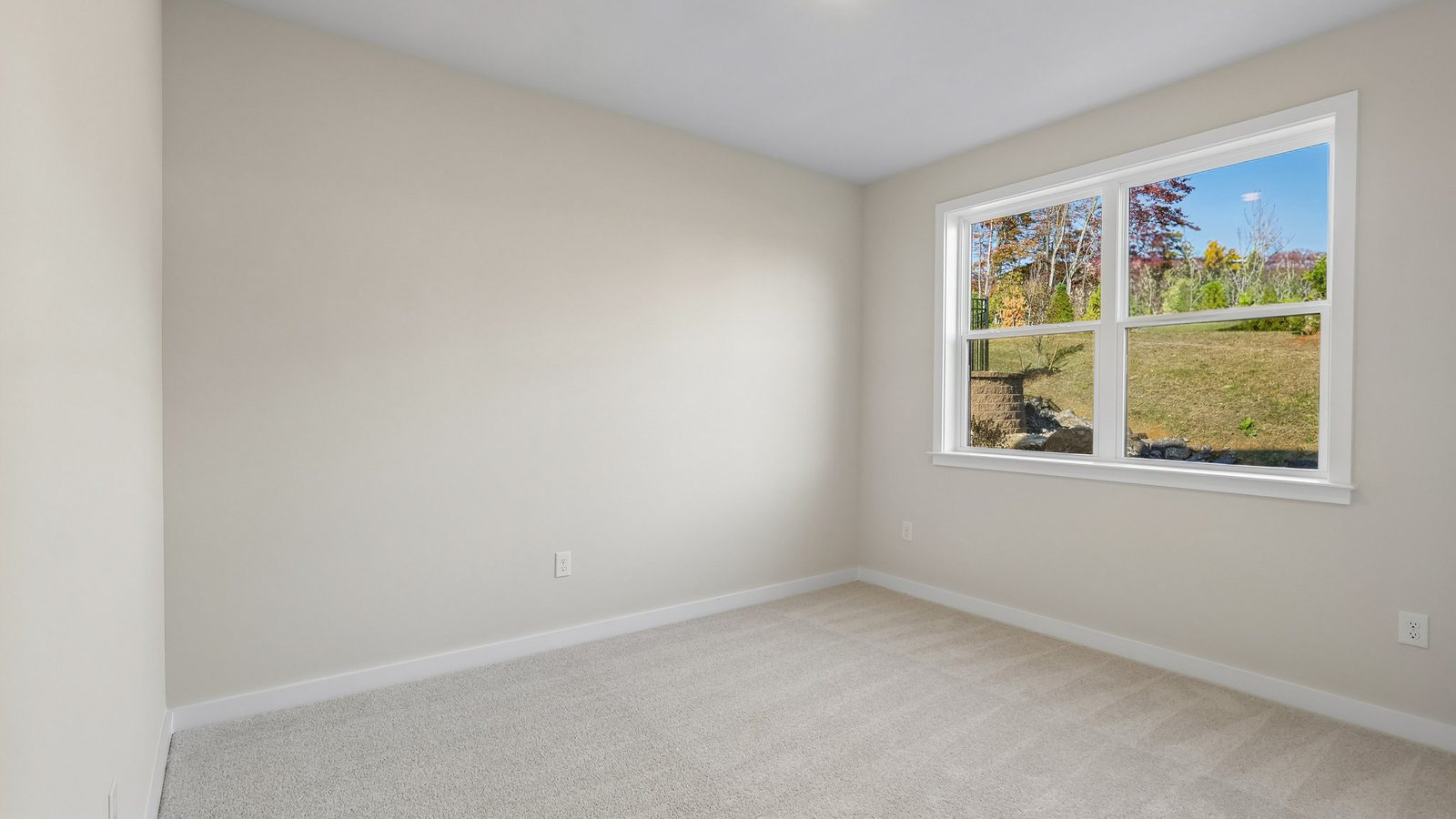 Secondary bedroom