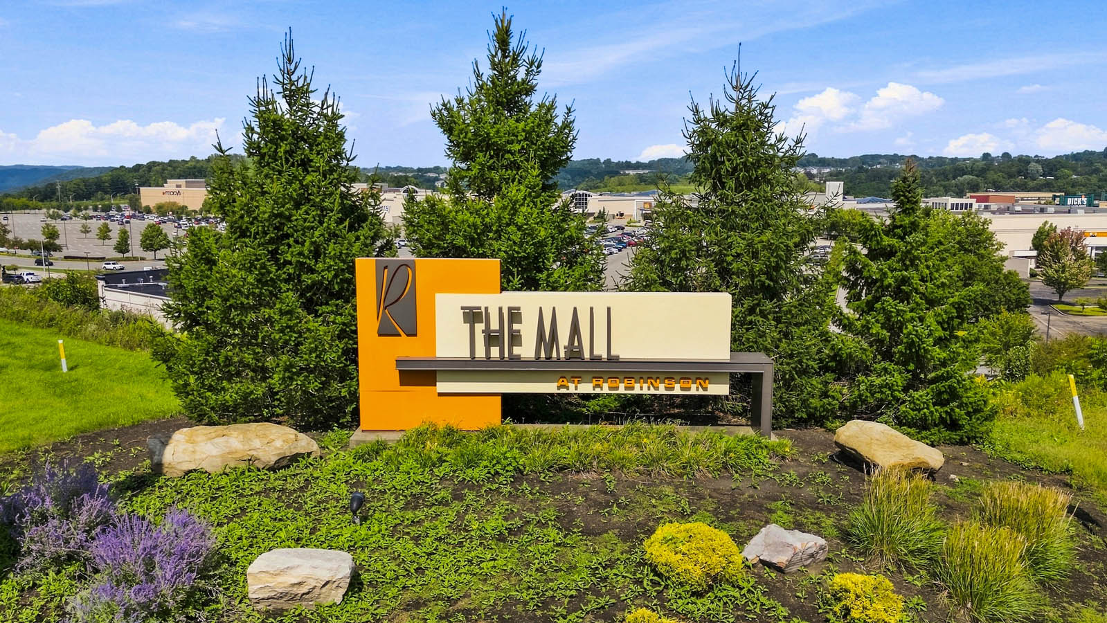 The Mall at Robinson