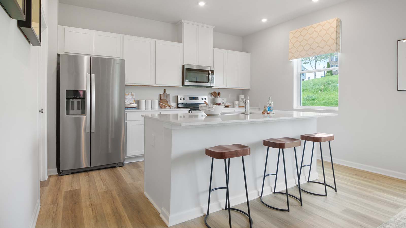 Kitchen with large island