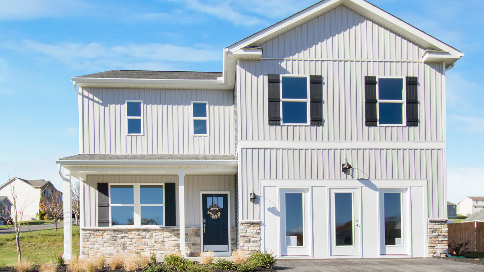 exterior of Galen model at Meadow Ponds