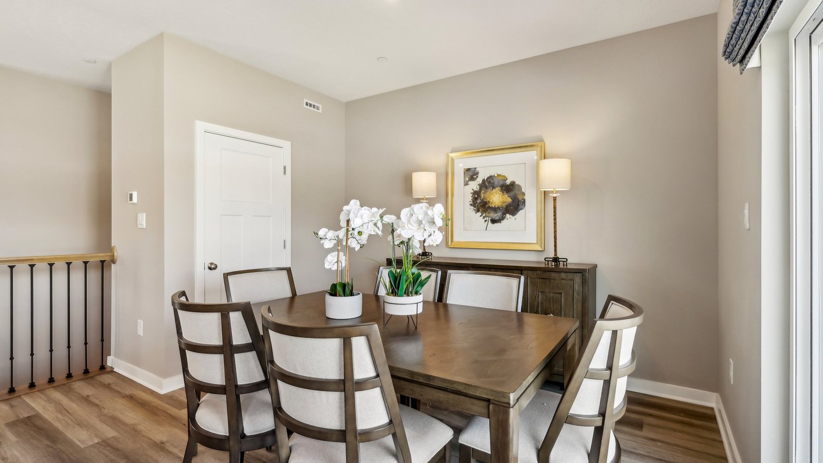 Casual dining area