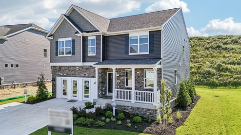 Side exterior of Hanover model at Worthington Village