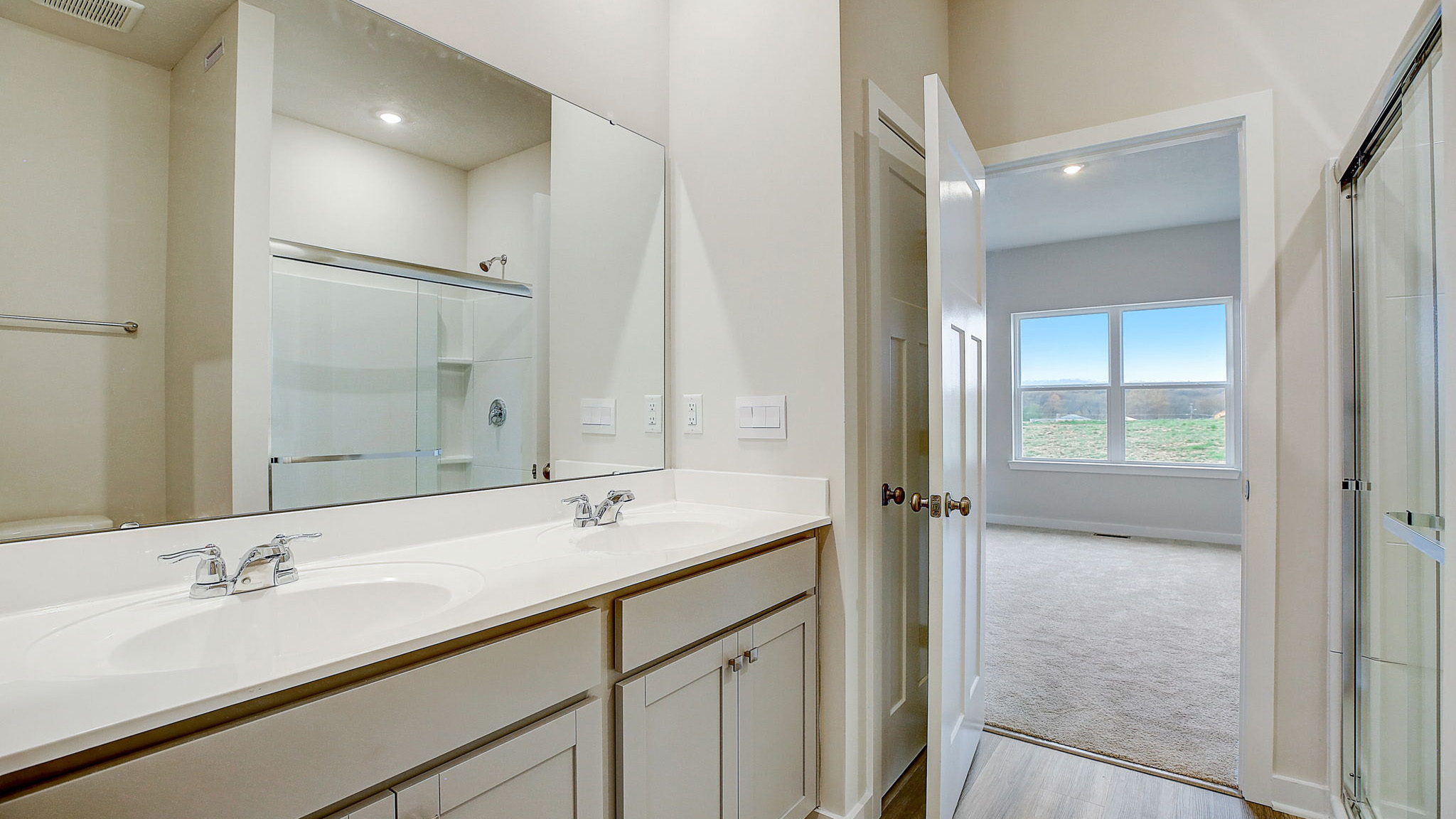 Primary ensuite bathroom
