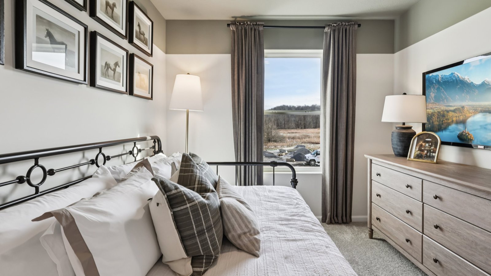 Second bedroom