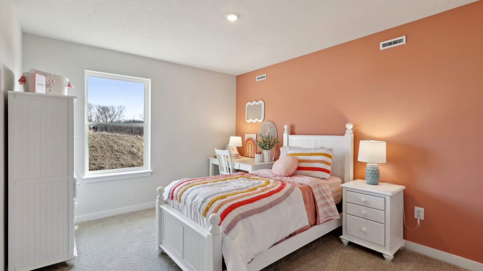 Secondary bedroom