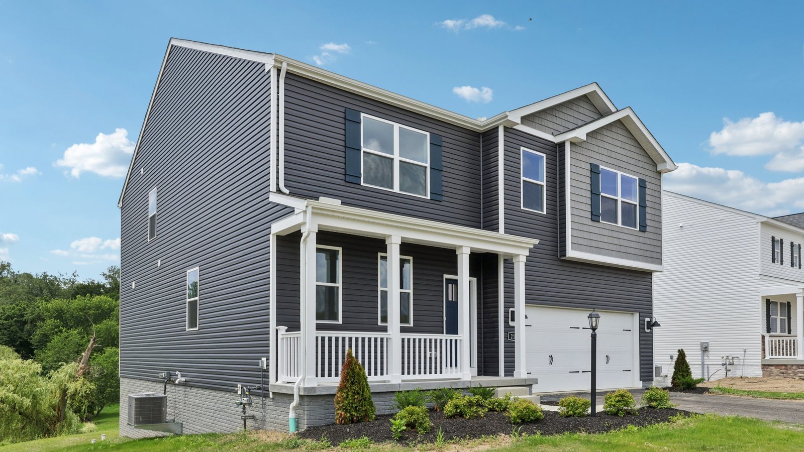 side exterior of Hanover floorplan