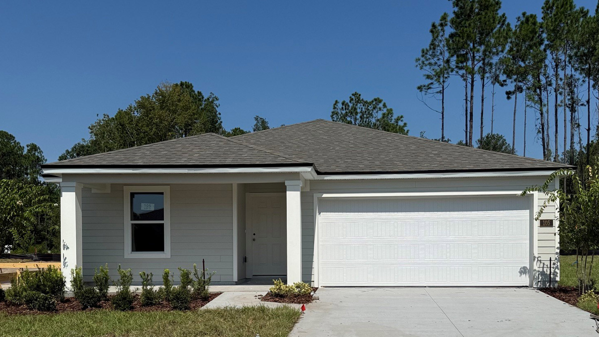 105 Red Oak Court exterior