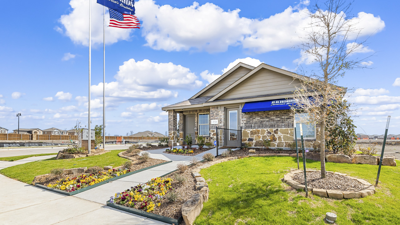 New Homes in Travis Ranch Marina Forney, TX D.R. Horton