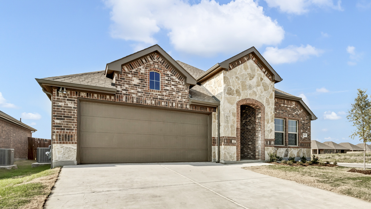 Floor Plan in Woodcreek | Fate, TX | D.R. Horton