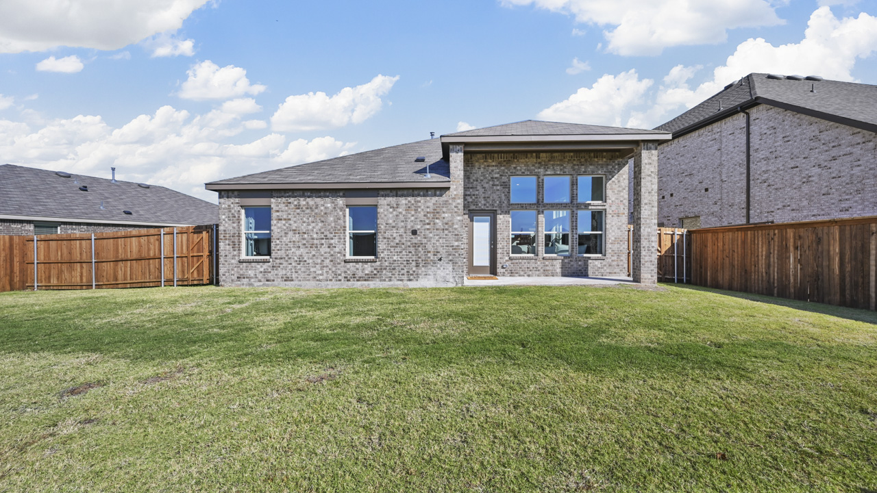 H233 Floorplan at Fireside by the Lake in Garland, TX.