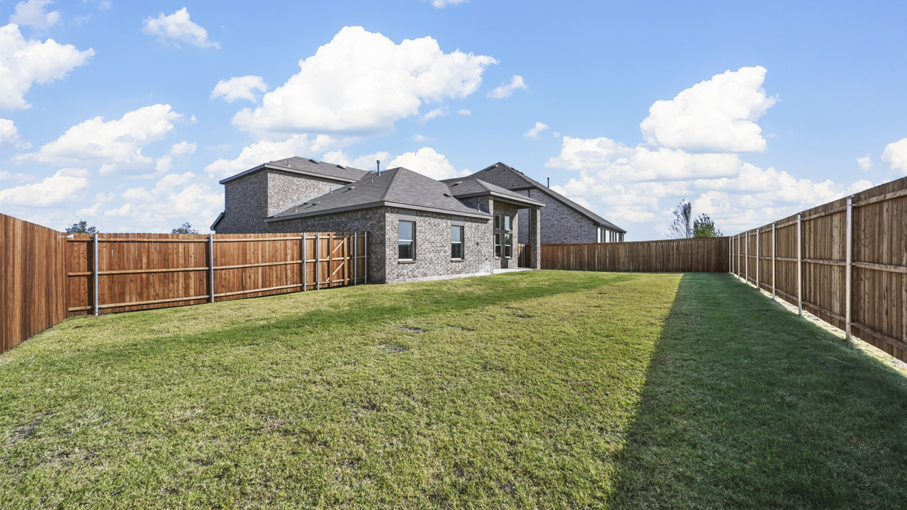 H233 Floorplan at Fireside by the Lake in Garland, TX.