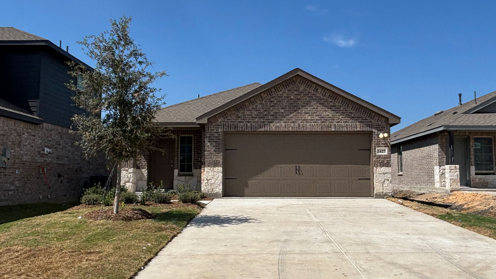 5427 Cormorant Grove exterior