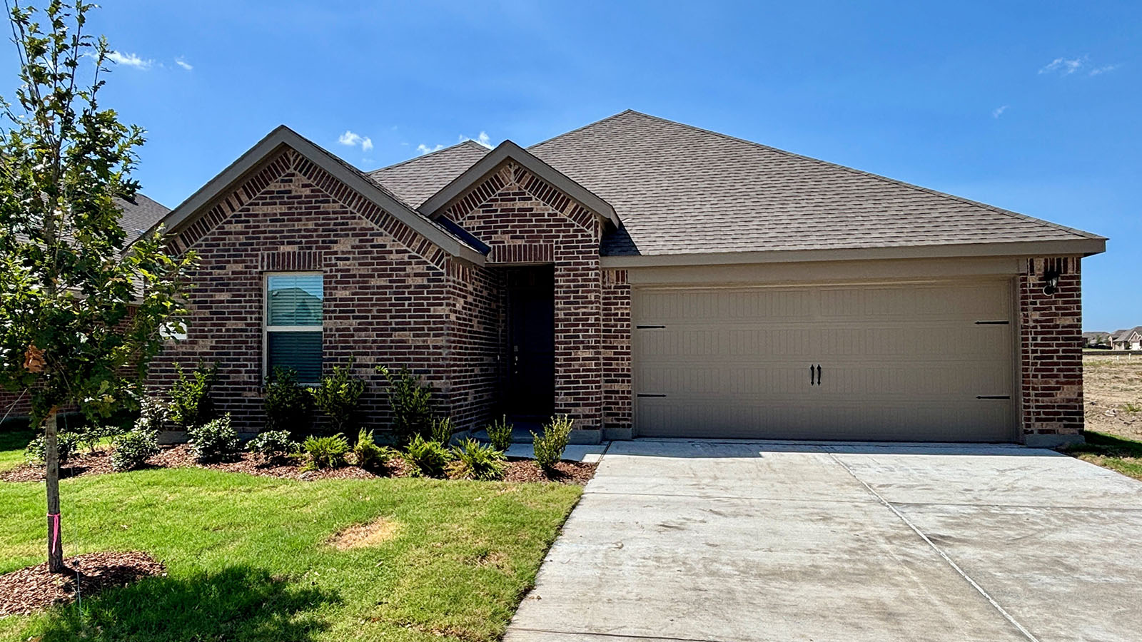 129 Lantern Road exterior