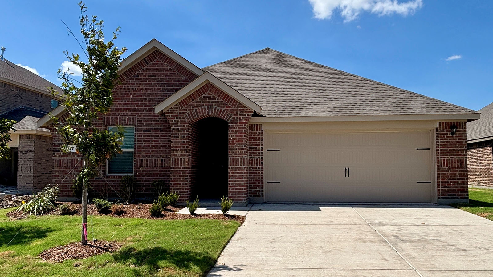 127 Lantern Road exterior