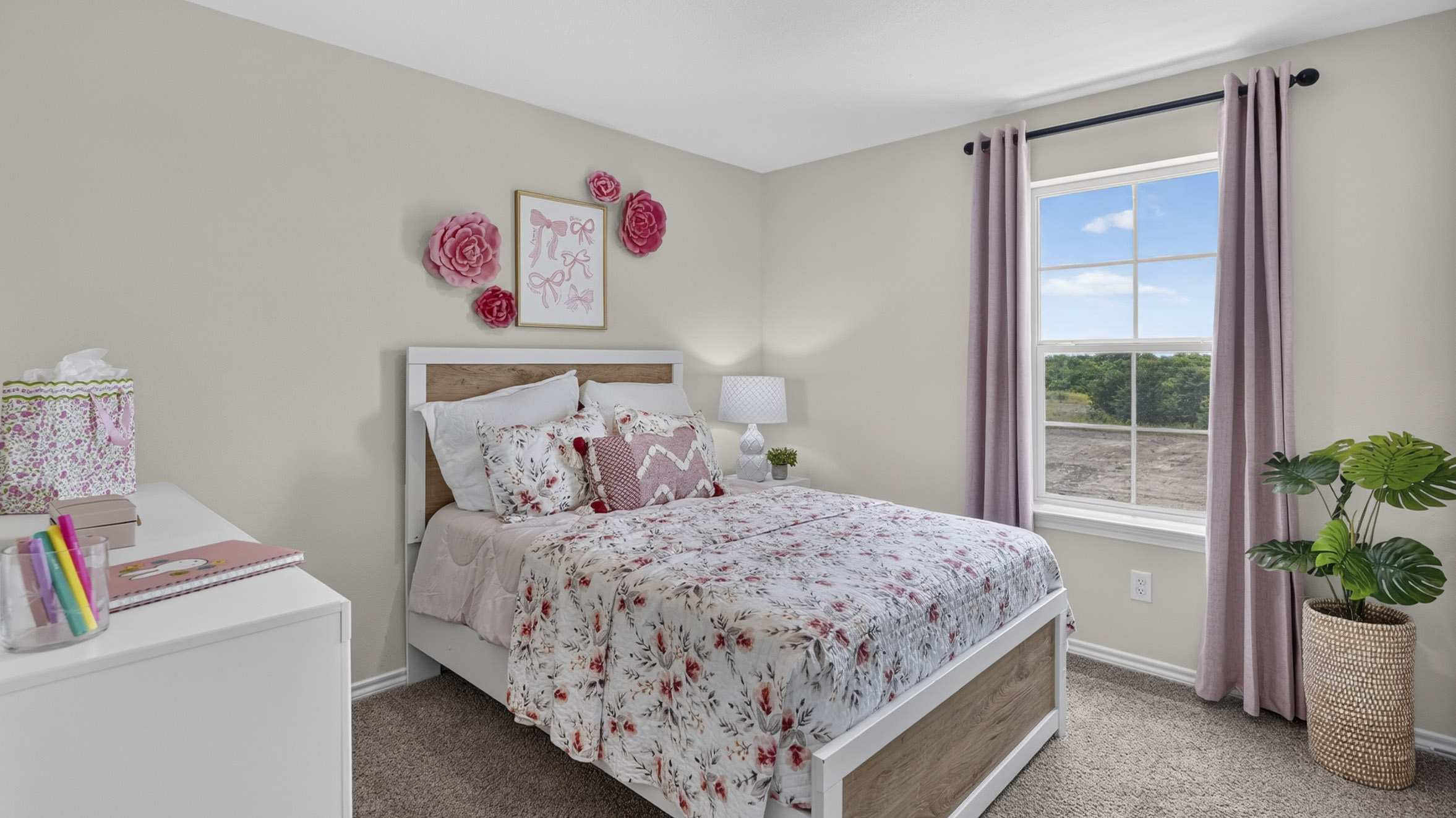 secondary bedroom