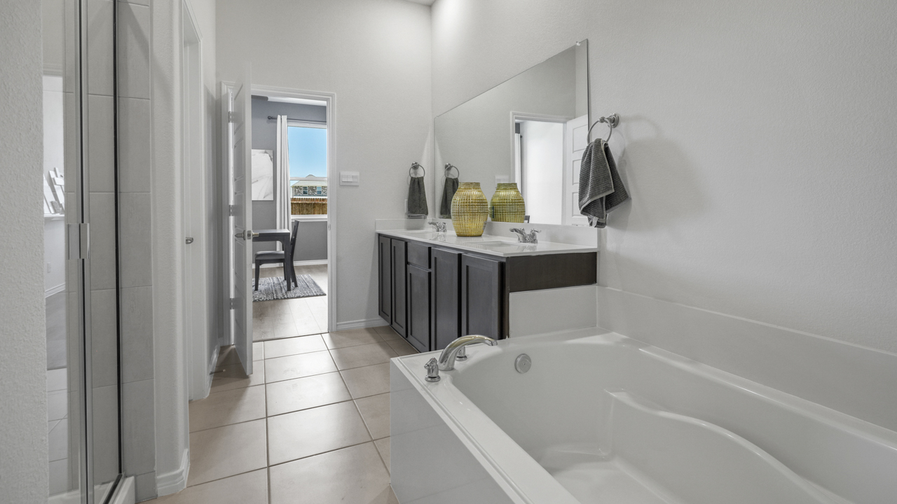 primary bathroom with garden tub