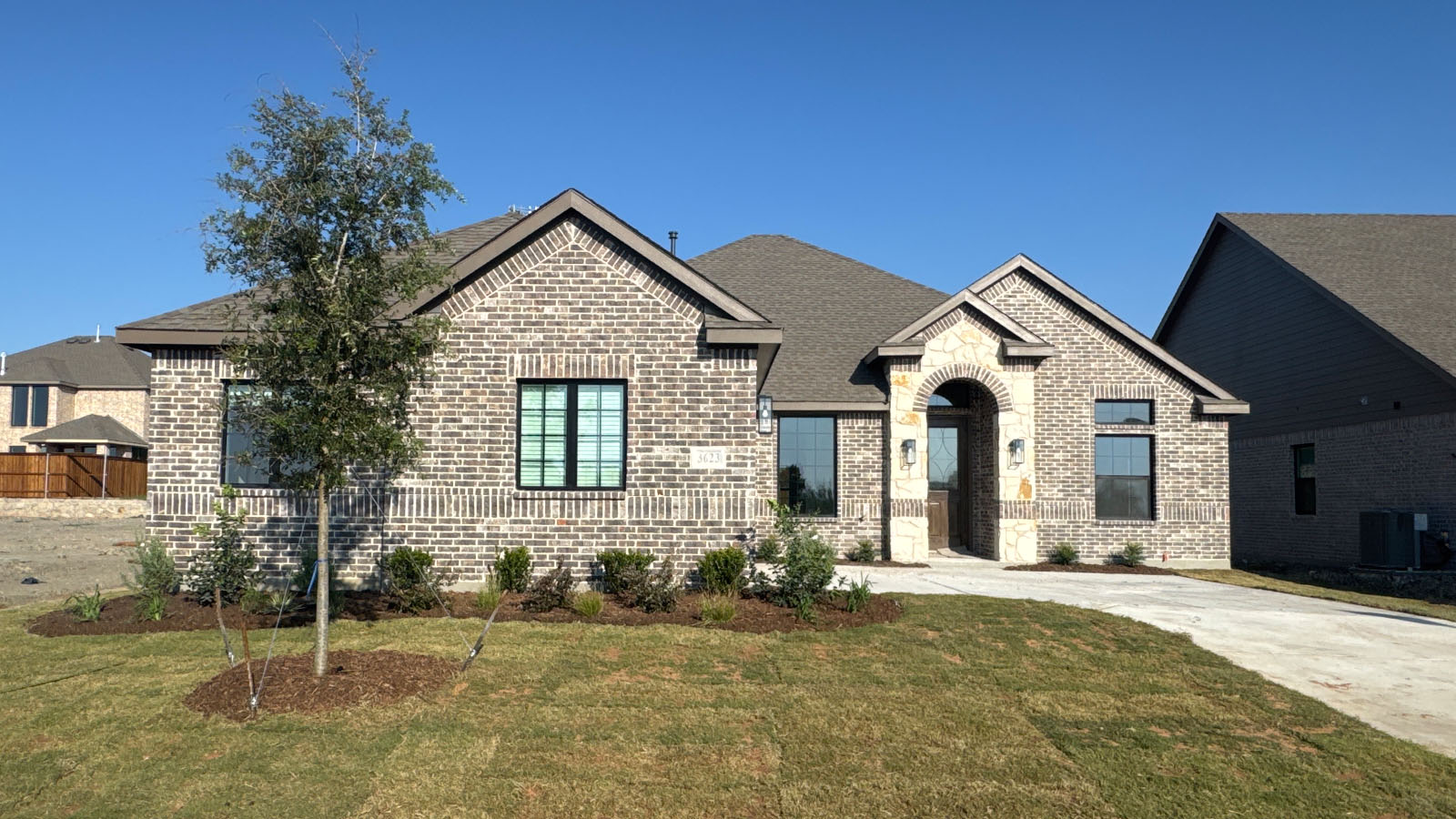Cedar Park at 3623 Castleberry Drive, Rockwall, Texas: photo 2