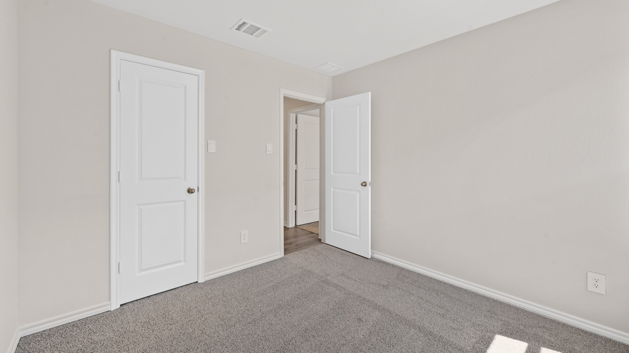 X30C secondary bedroom