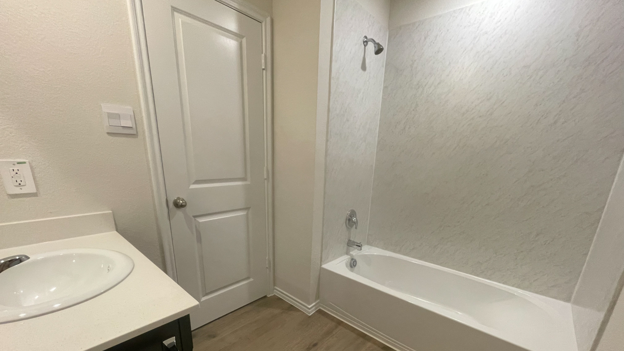 secondary bathroom