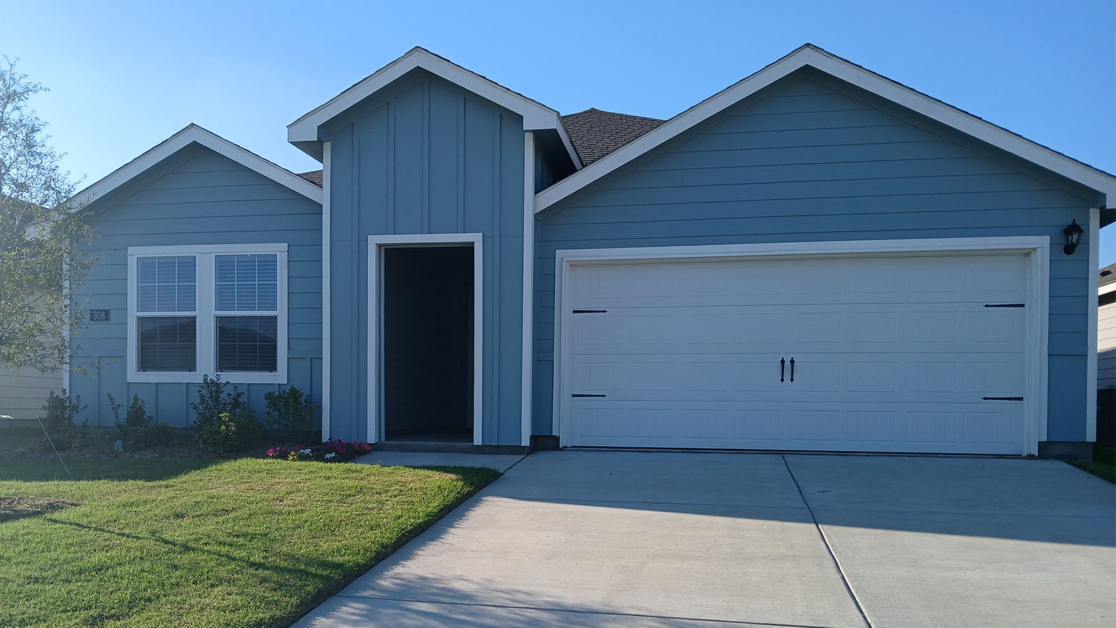 308 Whispering Pine Drive exterior
